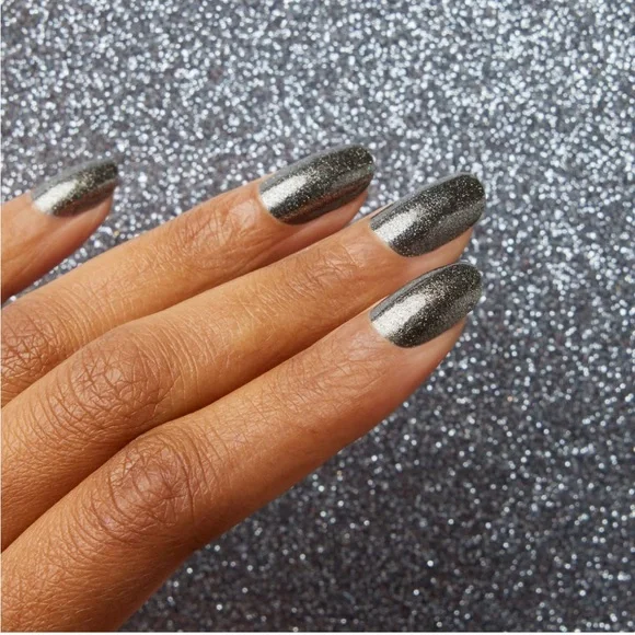 *Retired* Color Street: Hypnotic Hematite | Deep Silver Metallic Gray Winter - Picture 5 of 11